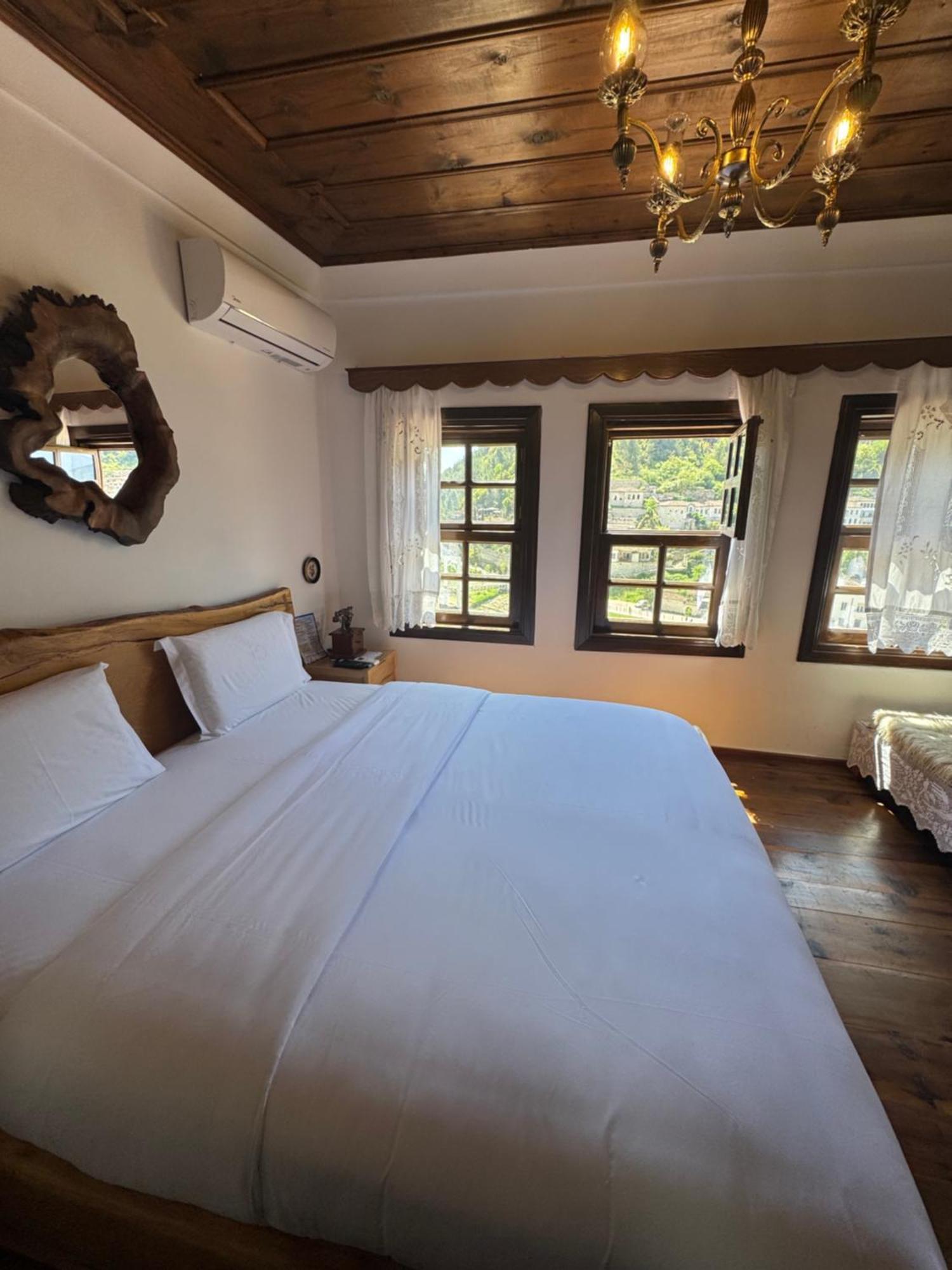 Hotel Ansel Μπεράτ Εξωτερικό φωτογραφία